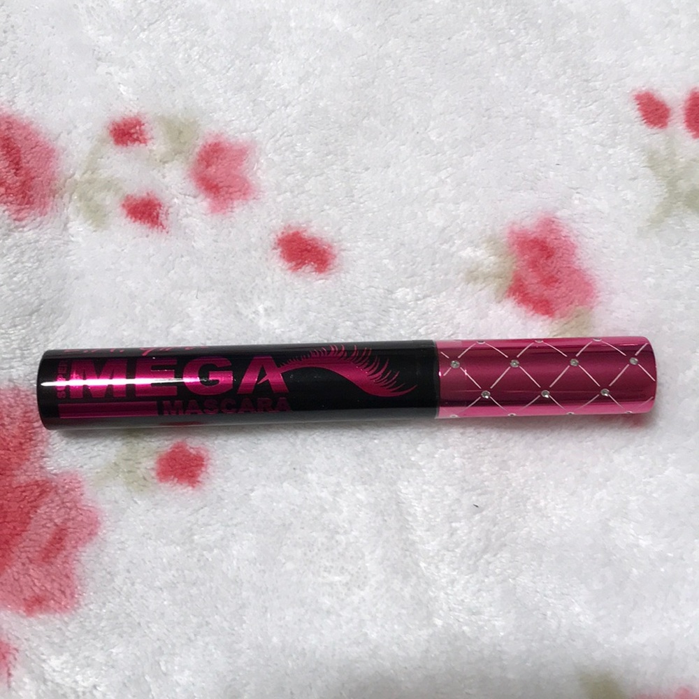 BRAND NEW Mega Mascara